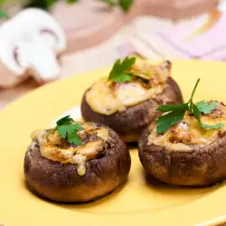 Mushrooms with Bacon and Blue Cheese