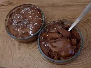 Chocolate Soufflé with Coconut Oil