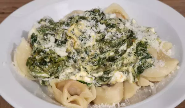 Tortellini with Ricotta and Spinach